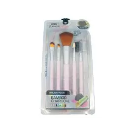 makeup brush
bed
brushes
types of makeup brushes
make up brushes and their uses
cleaning makeup brushes
how to clean makeup brushes
use makeup brushes
eyeshadow brush
makeup bed
makeup brushes pictures
foundation brush
best makeup brushes
rea